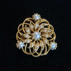 Vintage Dainty Gold Tone Faux Pearl Brooch
